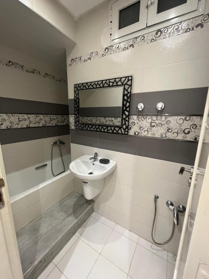 Ferienwohnung Sublime Duplex Au Bardo Tunis Le Bardo Exterior foto